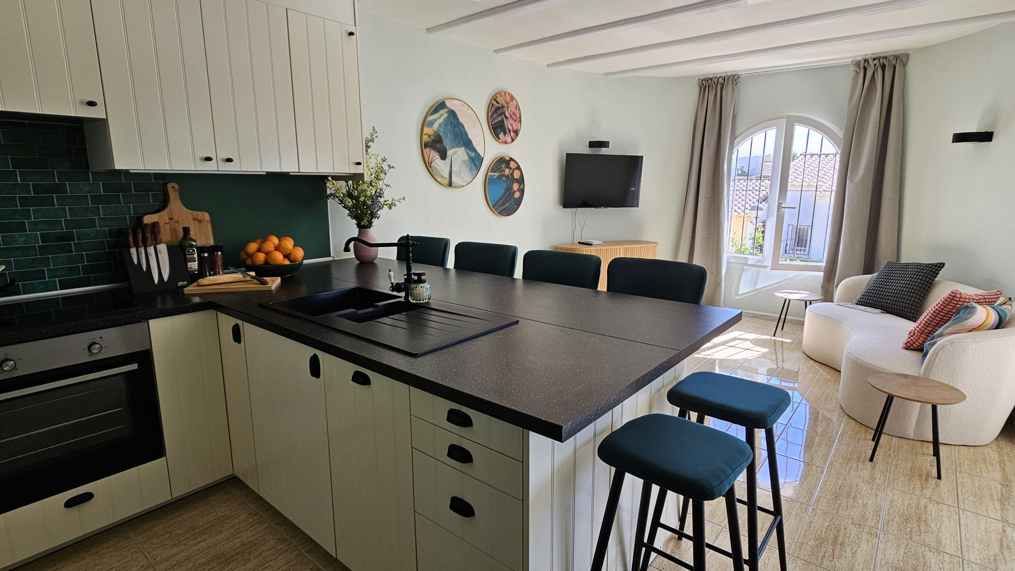 14. keuken en woonkamer 1